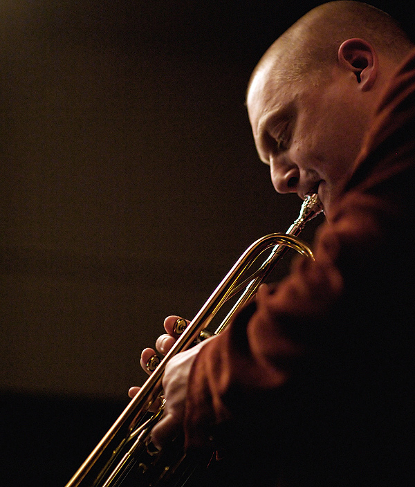 Nikon D3, 85mm f1.4 lens, ISO 3200, 1/80 @f1.4.