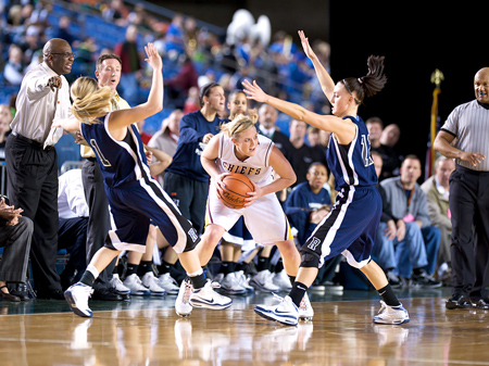 kelly-sutherland-15651 Nikon D700, 200mm f2.0 lens, ISO 1250, 1/500th at f2.2.