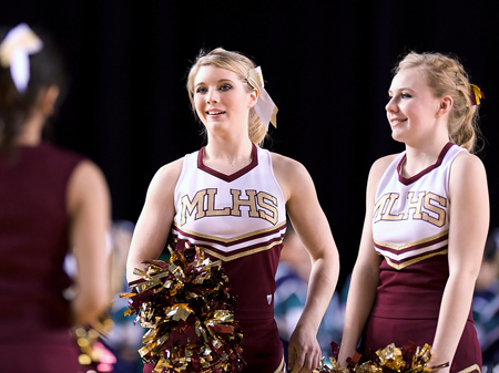 moses-lake-cheerleaders Nikon D700, 200mm f2.0 lens, ISO 1250, 1/500th at f2.